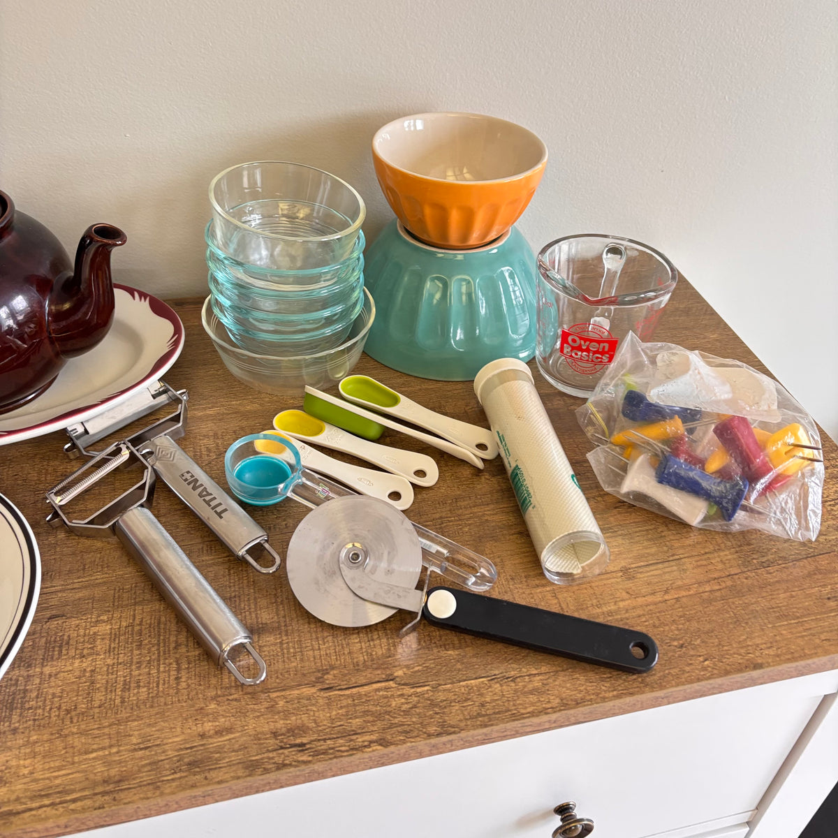 K346 Kitchen Grouping (ceramic tea pot and more)