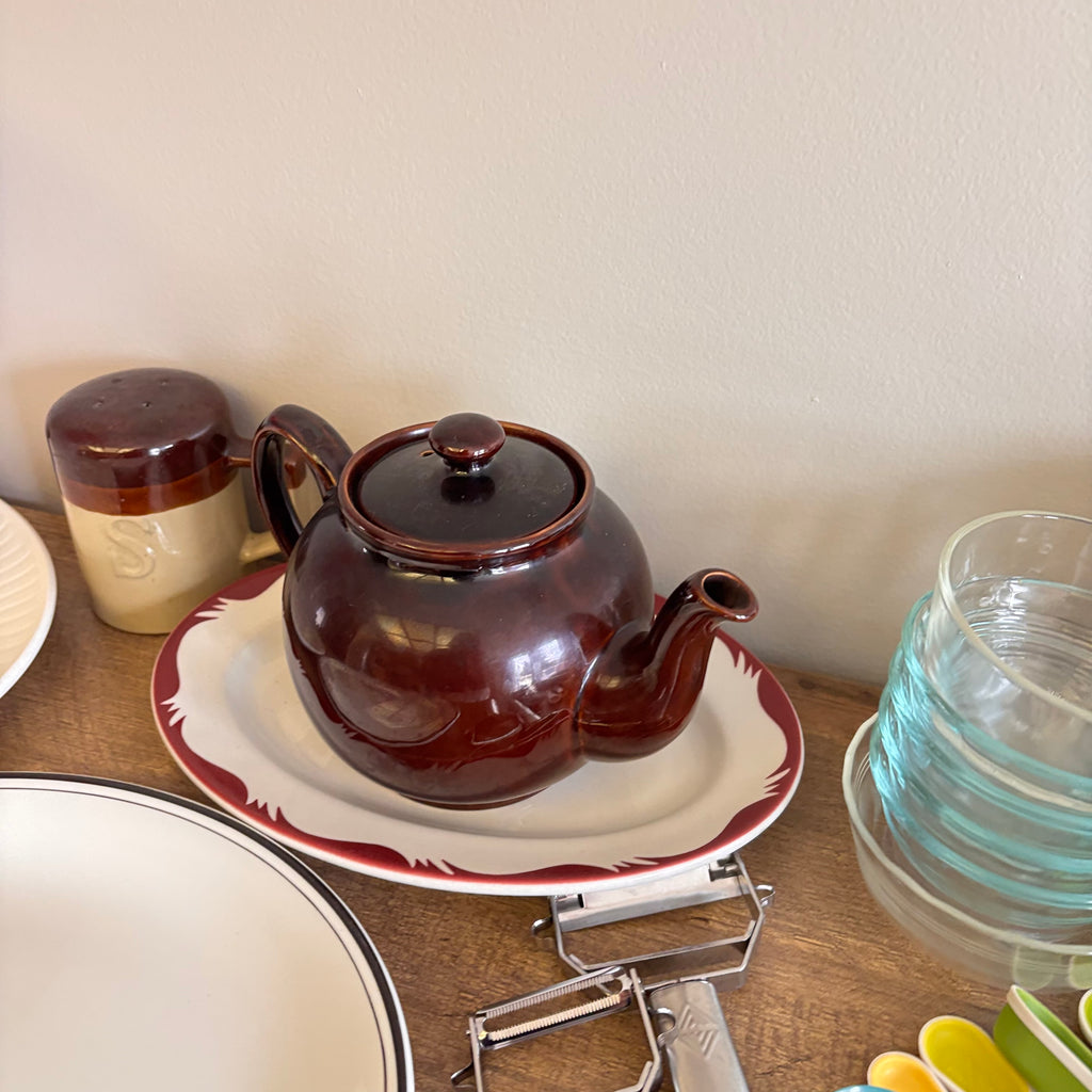 K346 Kitchen Grouping (ceramic tea pot and more)