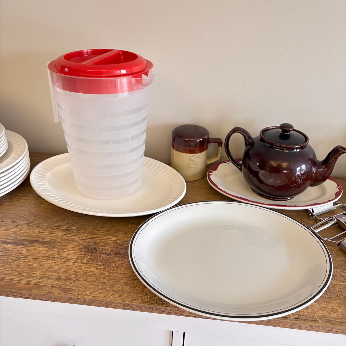 K346 Kitchen Grouping (ceramic tea pot and more)