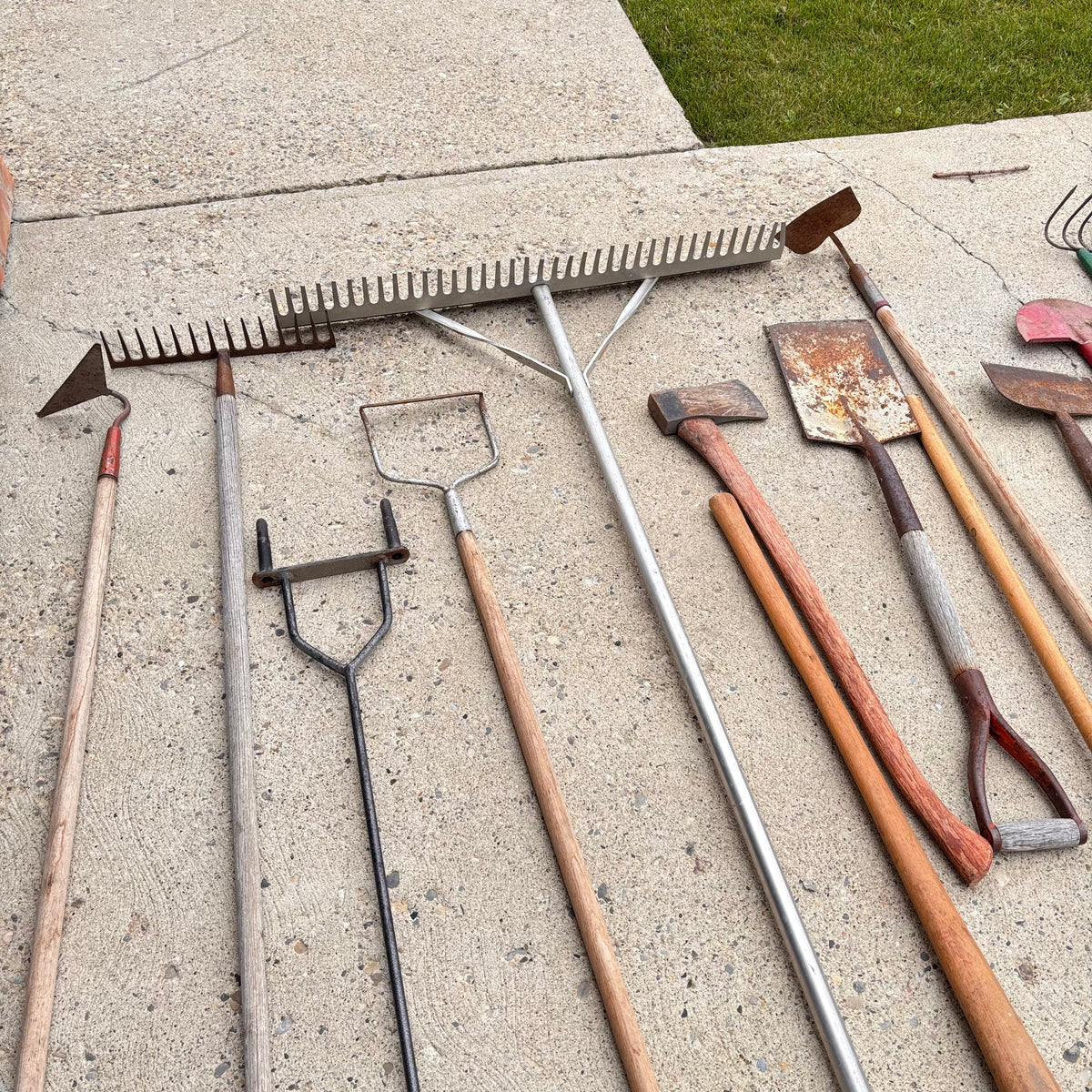 K350 Yard Grouping (shovels and more)