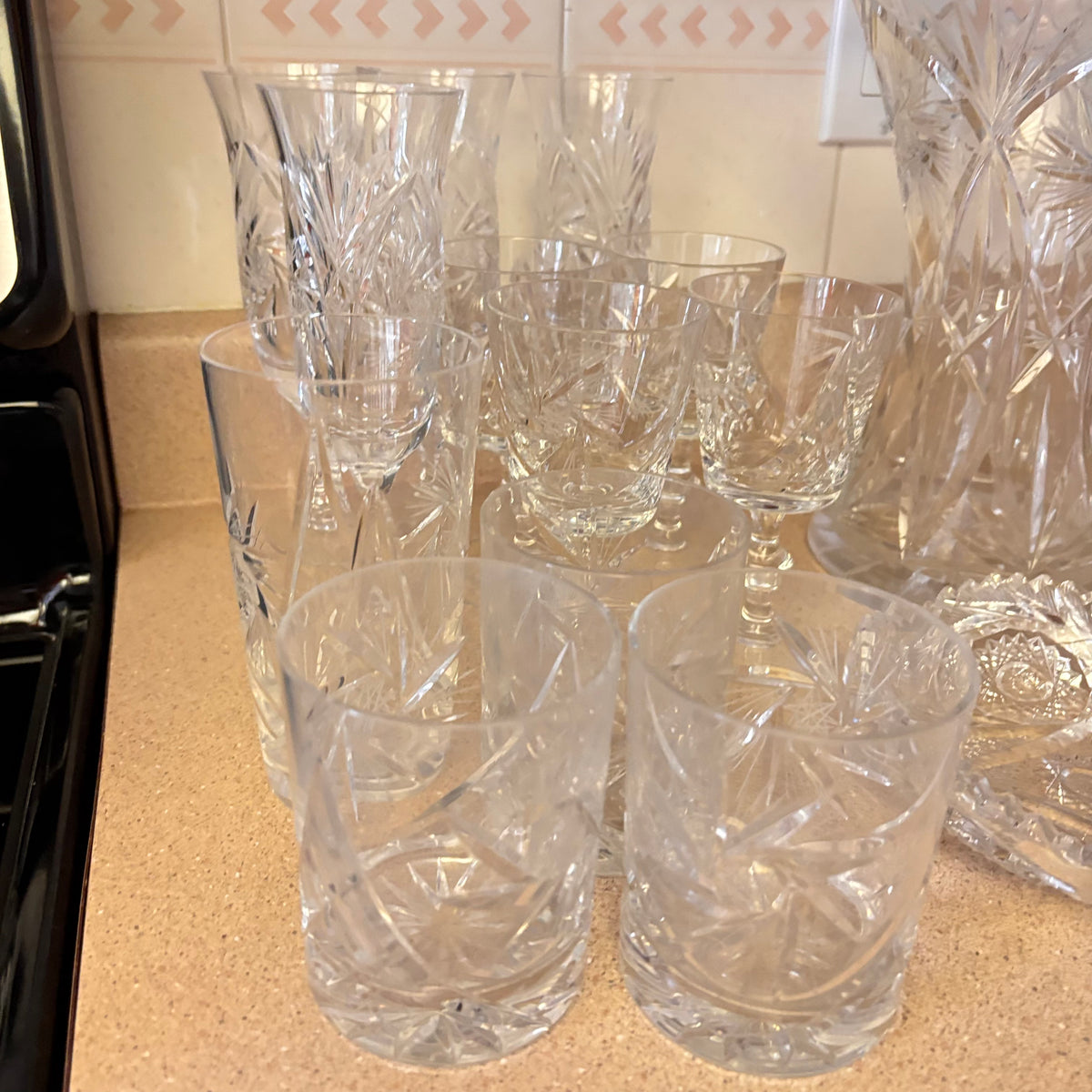 K353 Vintage Crystal and Glass Grouping