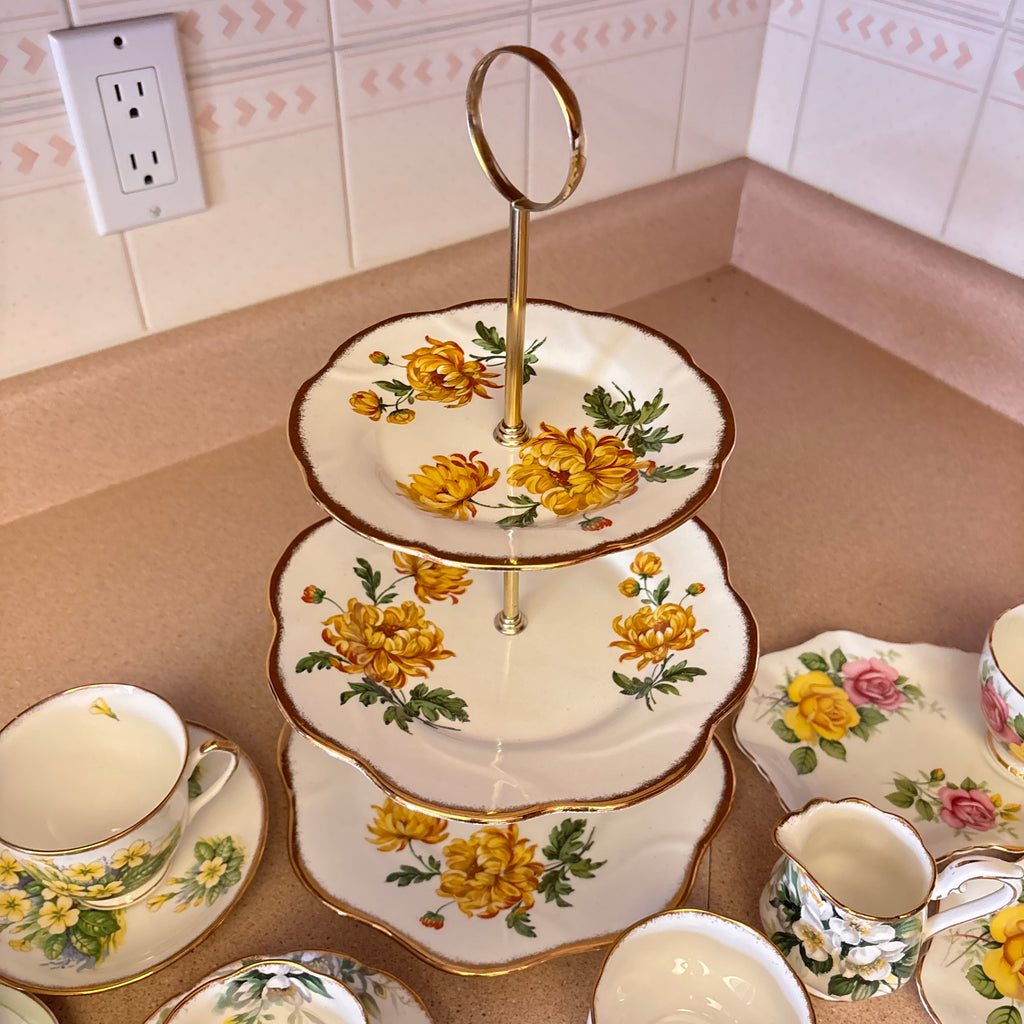 K363 Vintage china grouping (assorted patterns)
