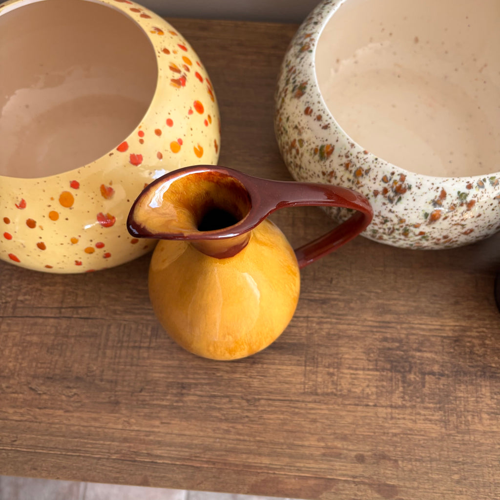 K368 Vintage Pottery Grouping (Blue Mountain Pottery and more)
