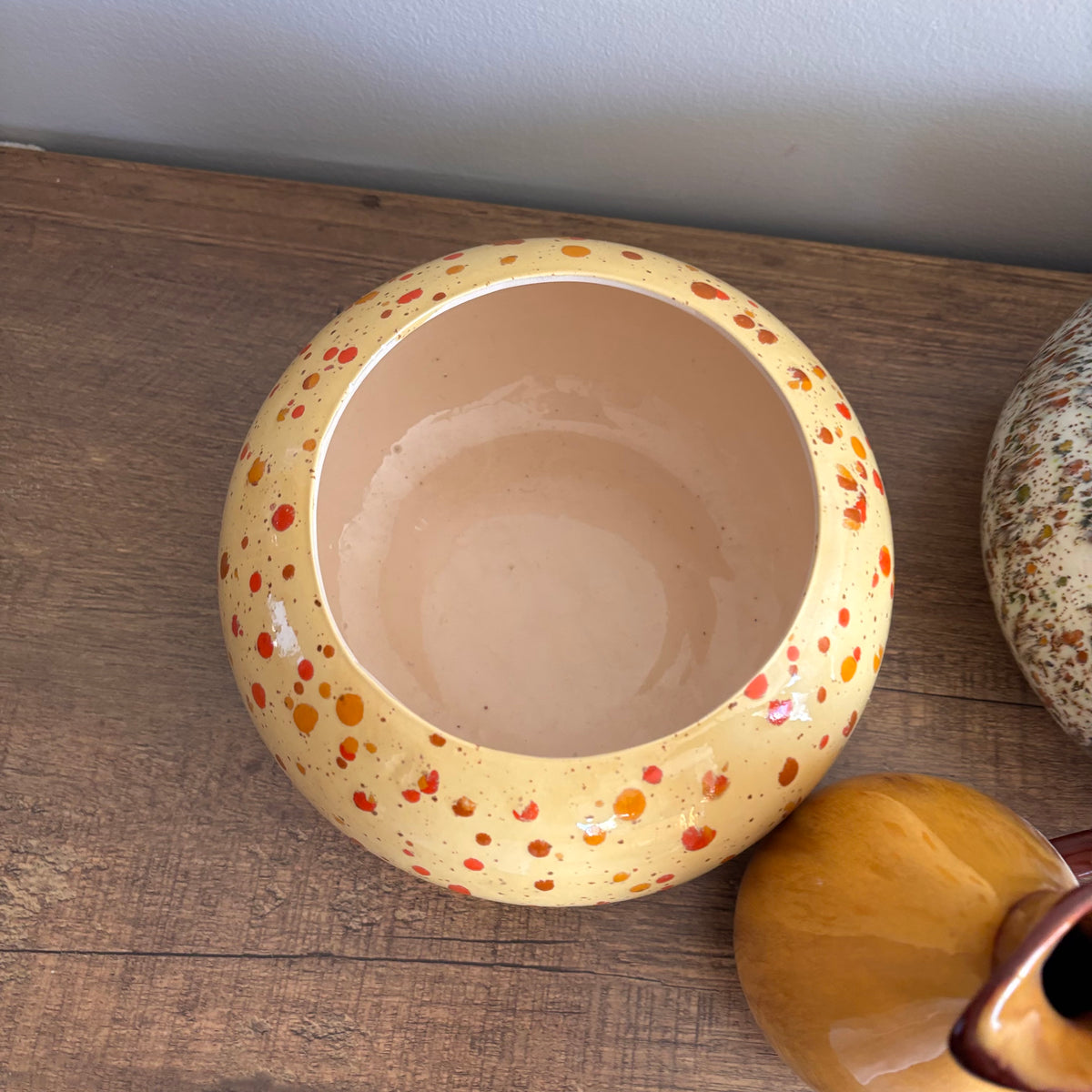 K368 Vintage Pottery Grouping (Blue Mountain Pottery and more)