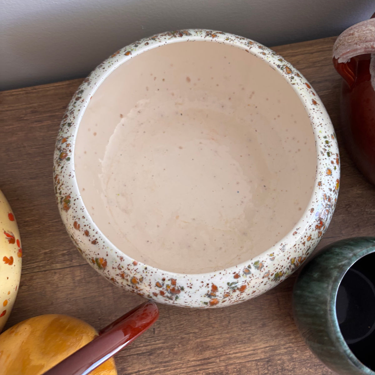 K368 Vintage Pottery Grouping (Blue Mountain Pottery and more)