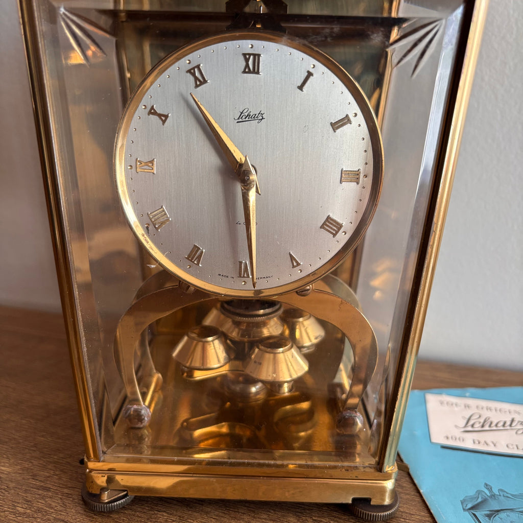K369 Vintage Schatz 400 Day Clock with original purchase documentation (in working condition)