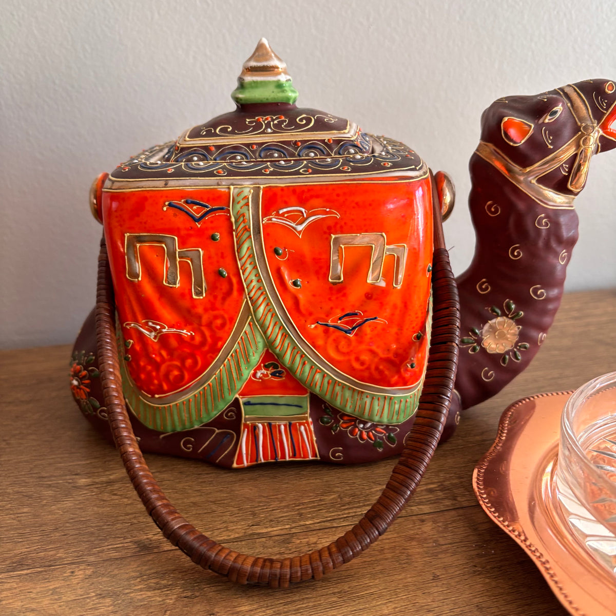 K370 Vintage Decor Grouping (camel tea pot and more)