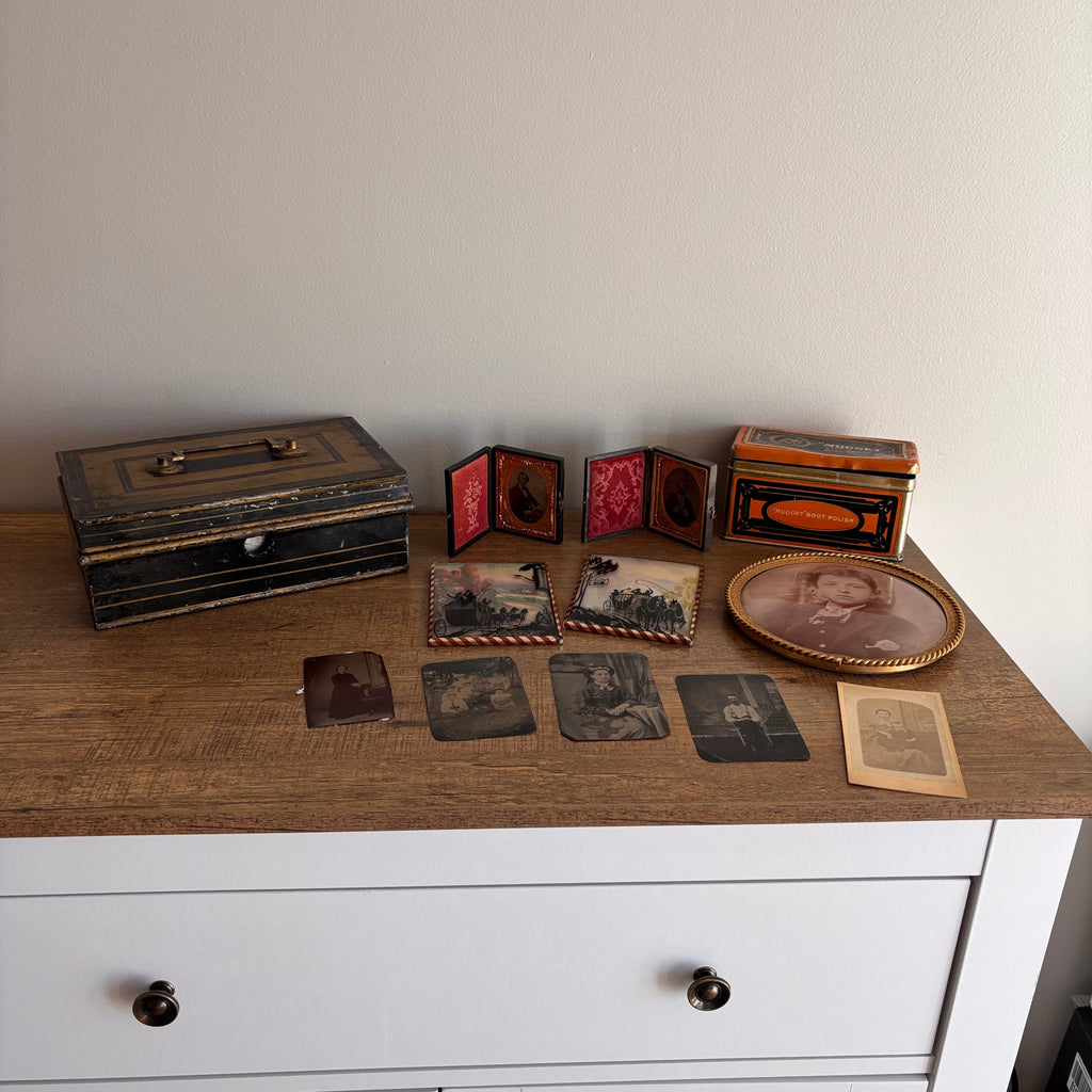 K371 Vintage Grouping (vintage picture frames and more)