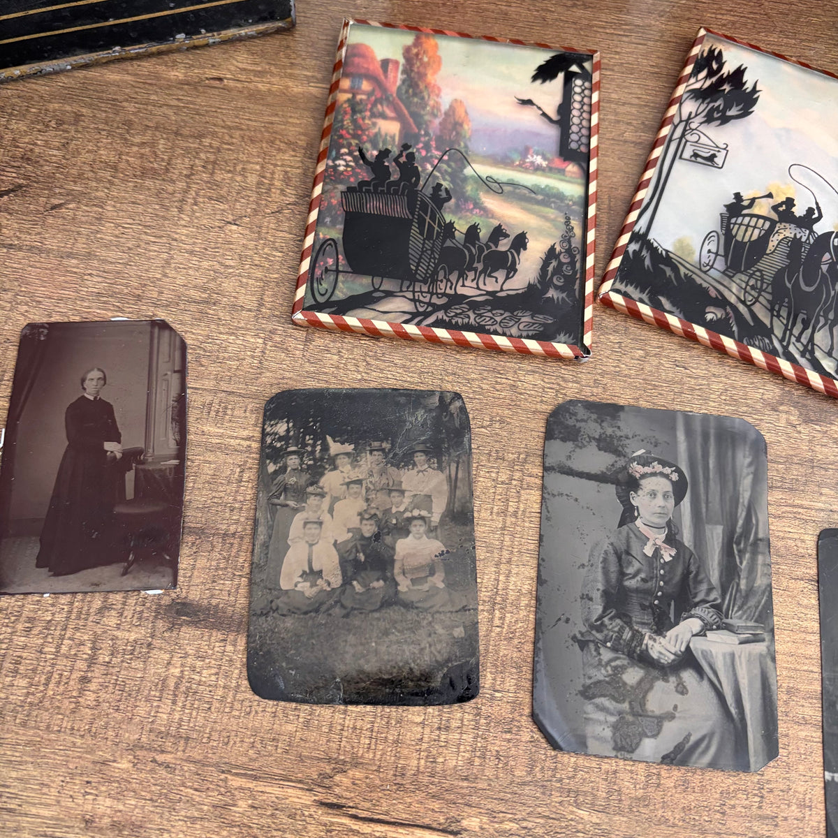 K371 Vintage Grouping (vintage picture frames and more)