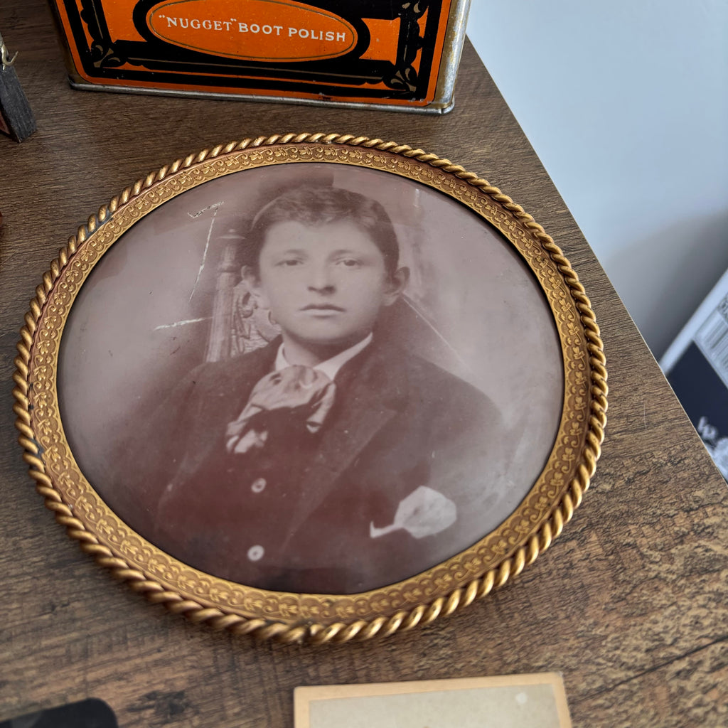 K371 Vintage Grouping (vintage picture frames and more)