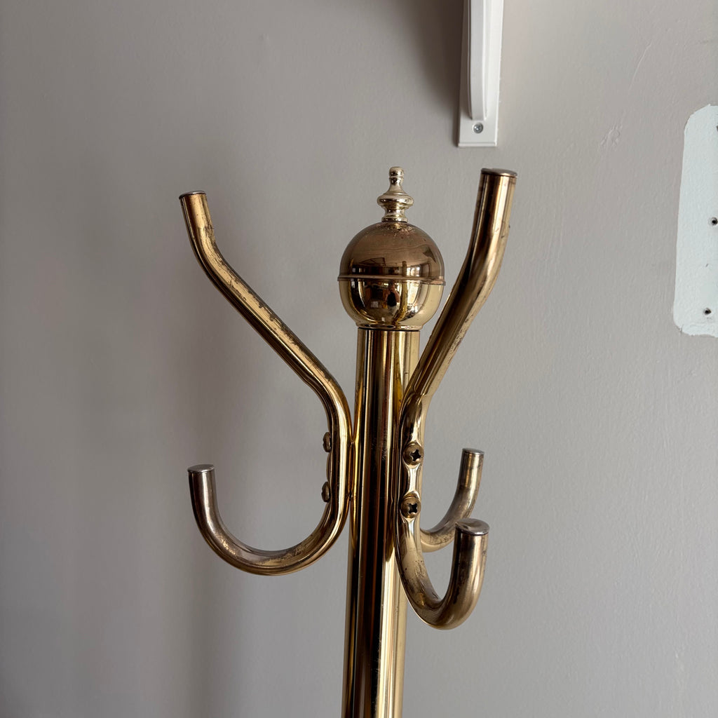 K372 Vintage Brass Grouping (brass base lamp and more) ***cabinet not included