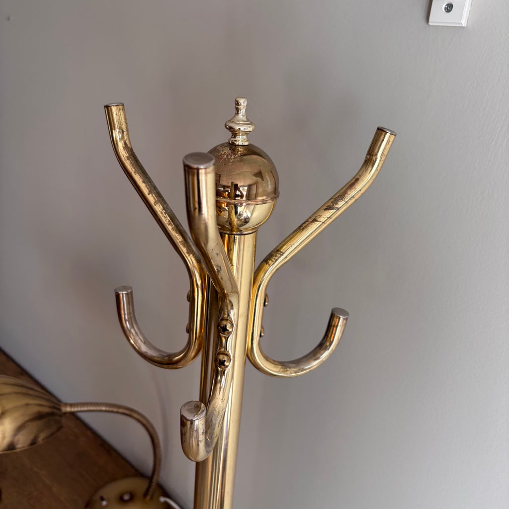 K372 Vintage Brass Grouping (brass base lamp and more) ***cabinet not included