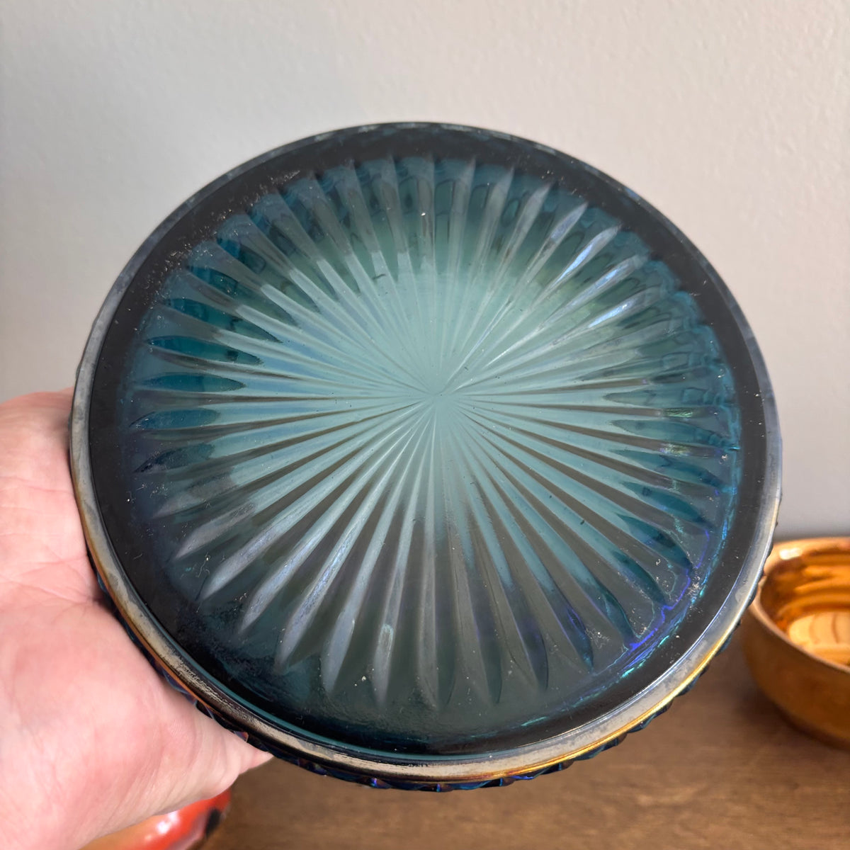 K377 Vintage Decor Grouping (carnival glass candy dish and more)