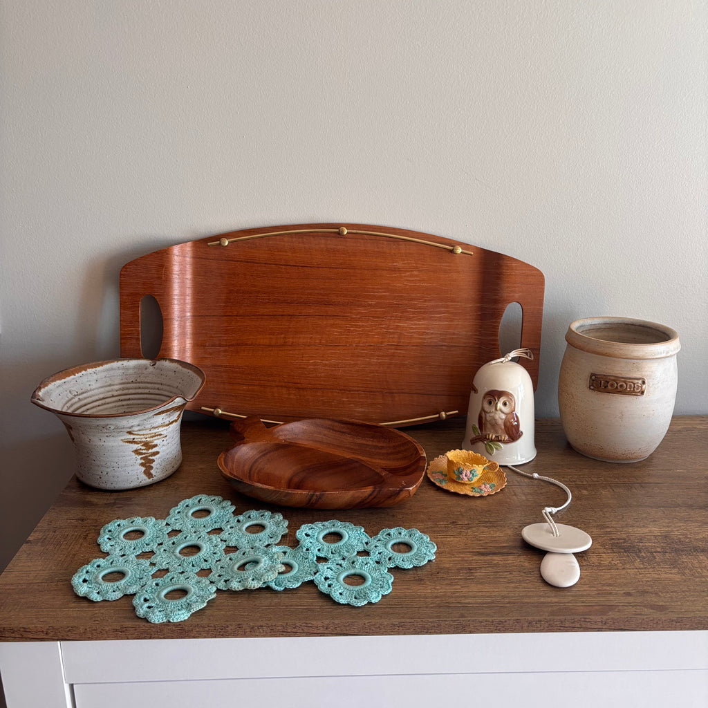 K378 Home Decor Grouping (wooden tray and more)