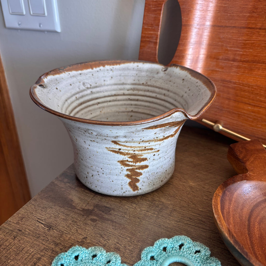 K378 Home Decor Grouping (wooden tray and more)