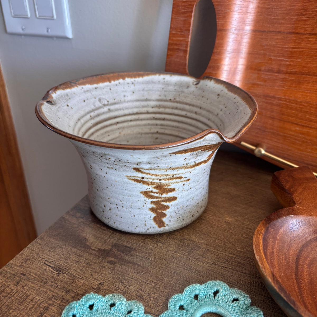 K378 Home Decor Grouping (wooden tray and more)
