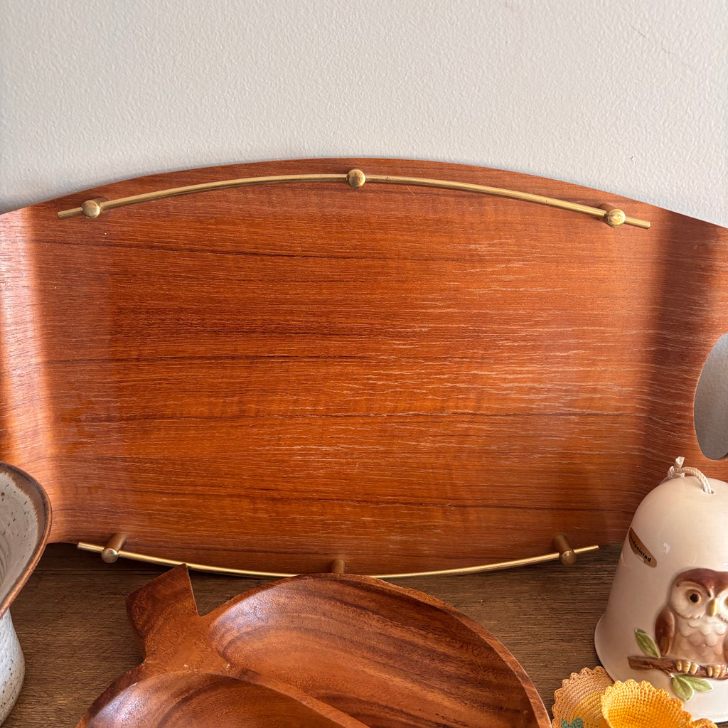 K378 Home Decor Grouping (wooden tray and more)