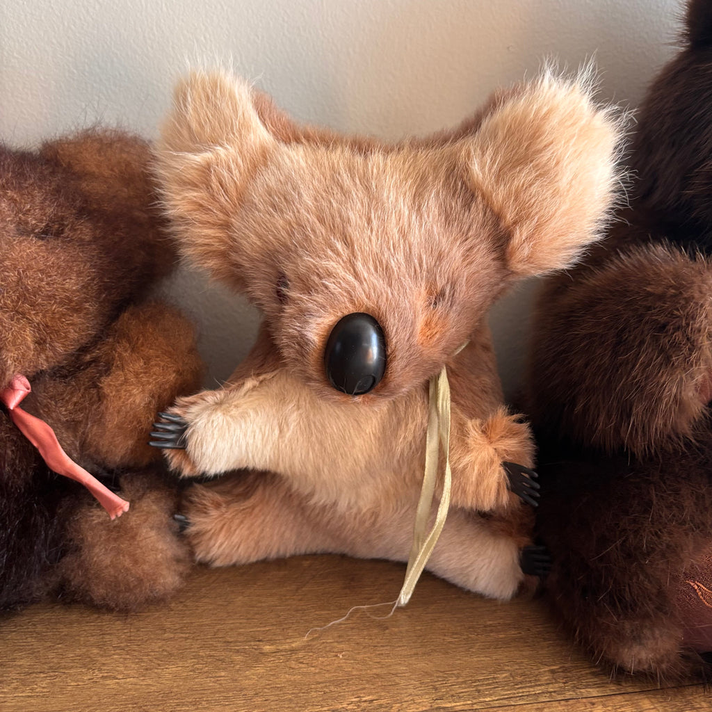 K380 Vintage Stuffed Animal Grouping