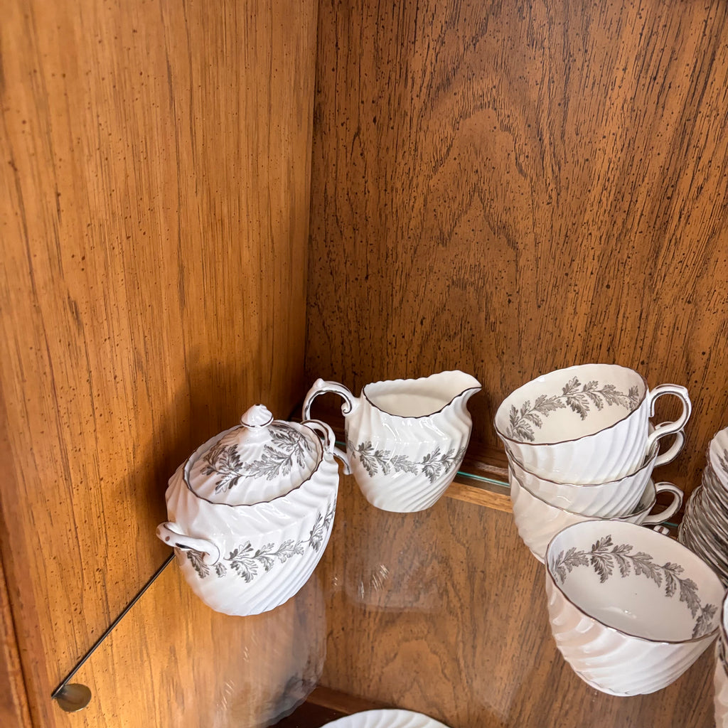 K382 Aynsley "Oak" pattern china grouping (56 pieces plus covers)