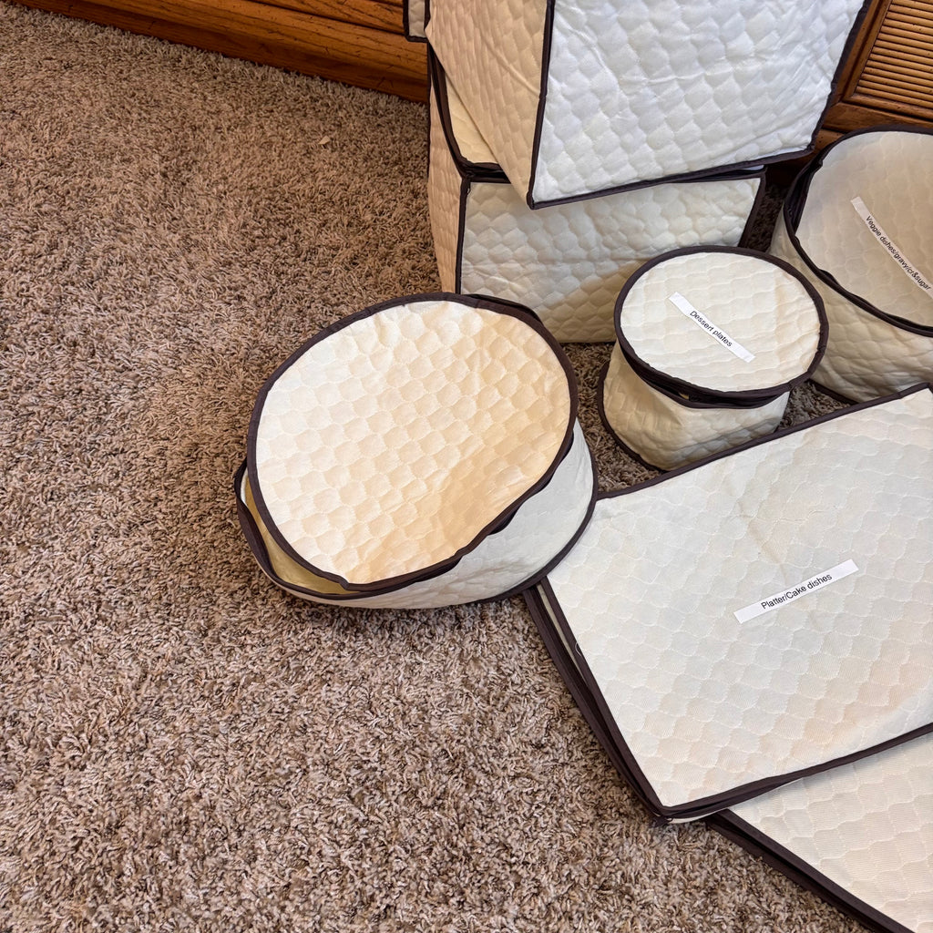 K382 Aynsley "Oak" pattern china grouping (56 pieces plus covers)
