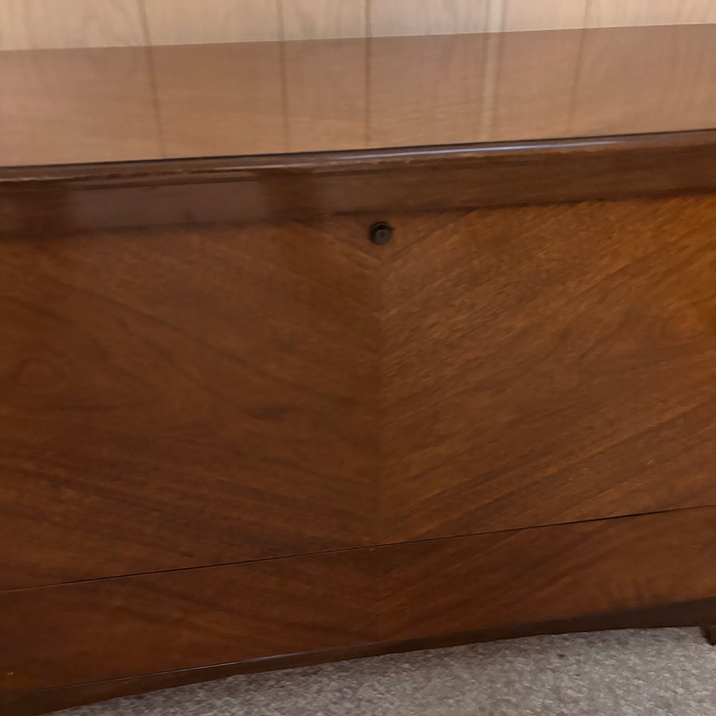 K394 Vintage wooden chest with drawer (no key)