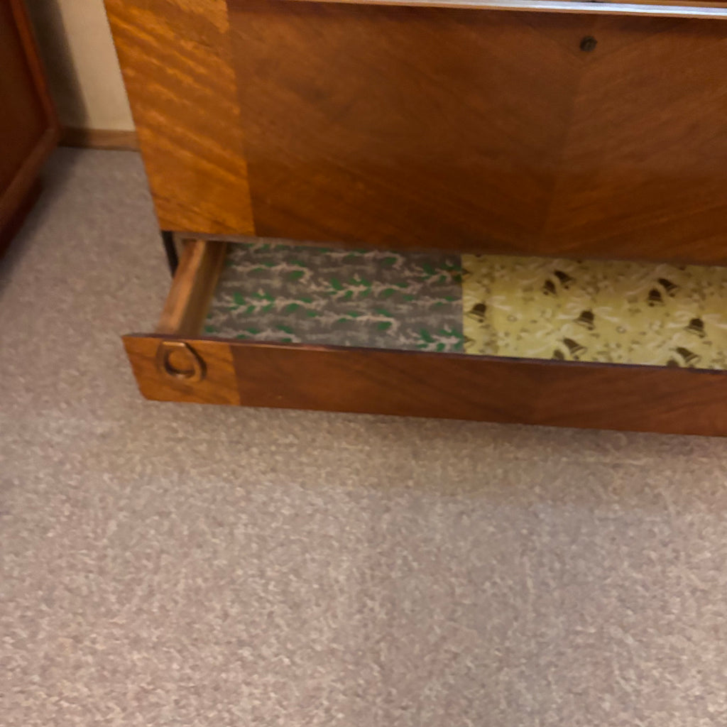 K394 Vintage wooden chest with drawer (no key)