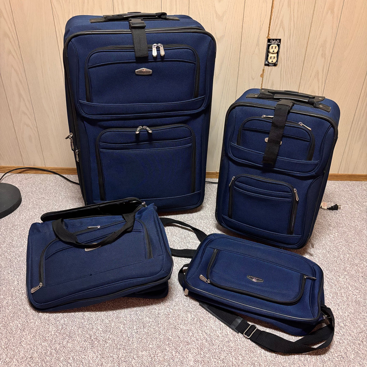 K501 4 Piece Luggage Grouping