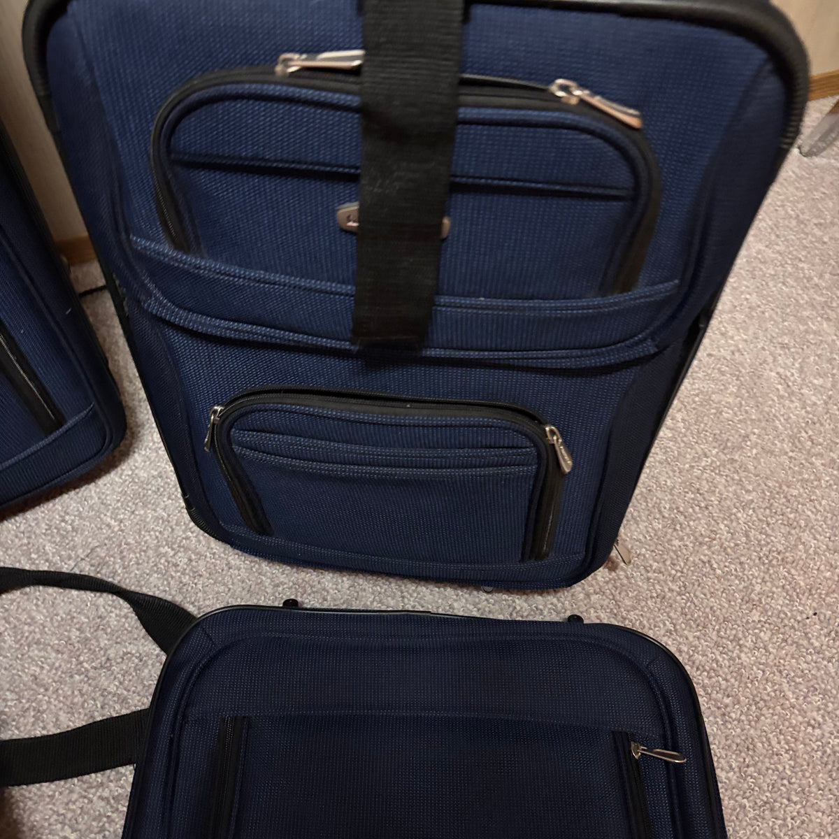 K501 4 Piece Luggage Grouping