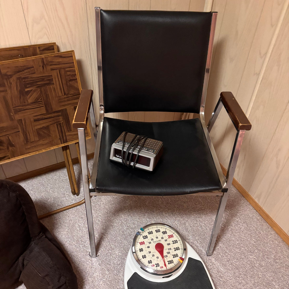 K502 & K312 Vintage Home Grouping (bathroom scale and more)