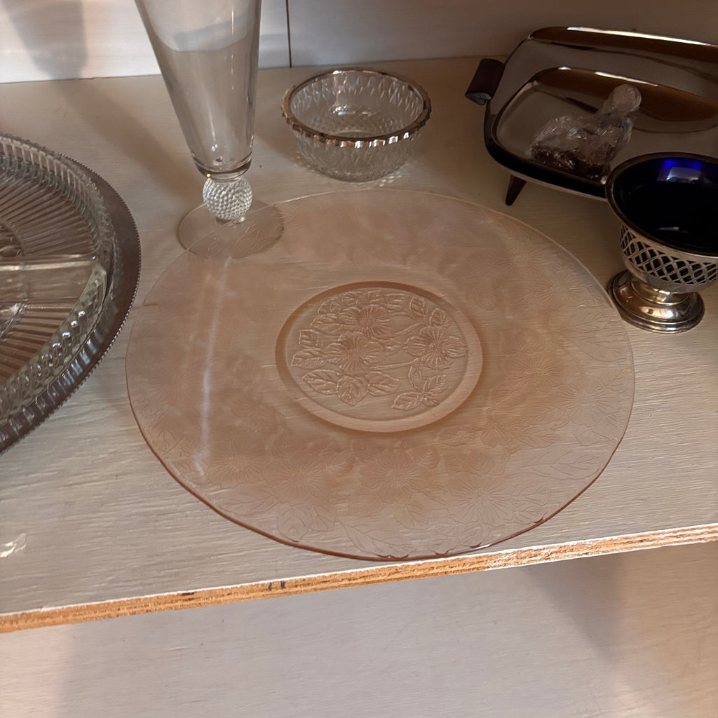 K513 Vintage Glass Grouping (depression glass plate and more)