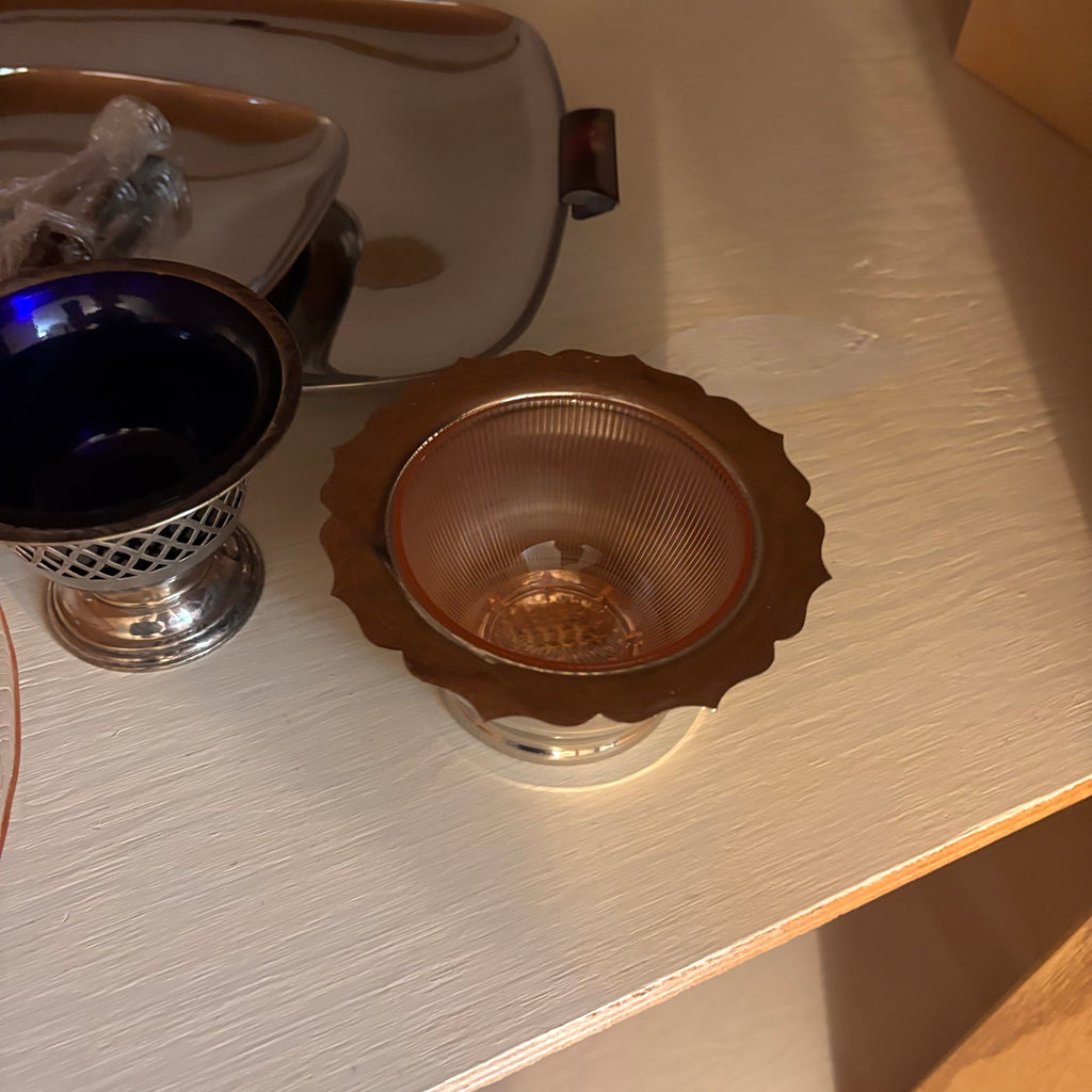 K513 Vintage Glass Grouping (depression glass plate and more)