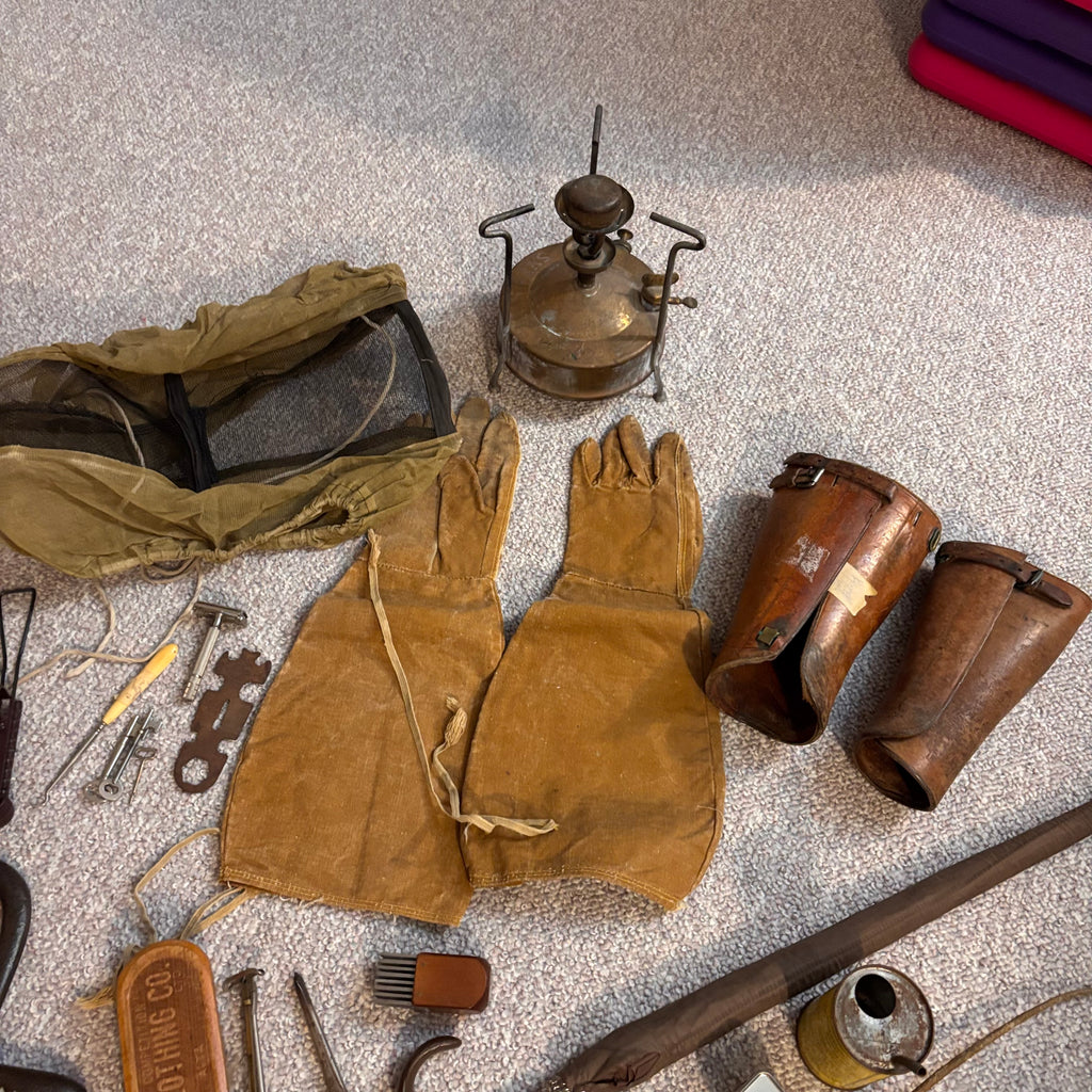 K516 Vintage and antique grouping (leather gloves and more)