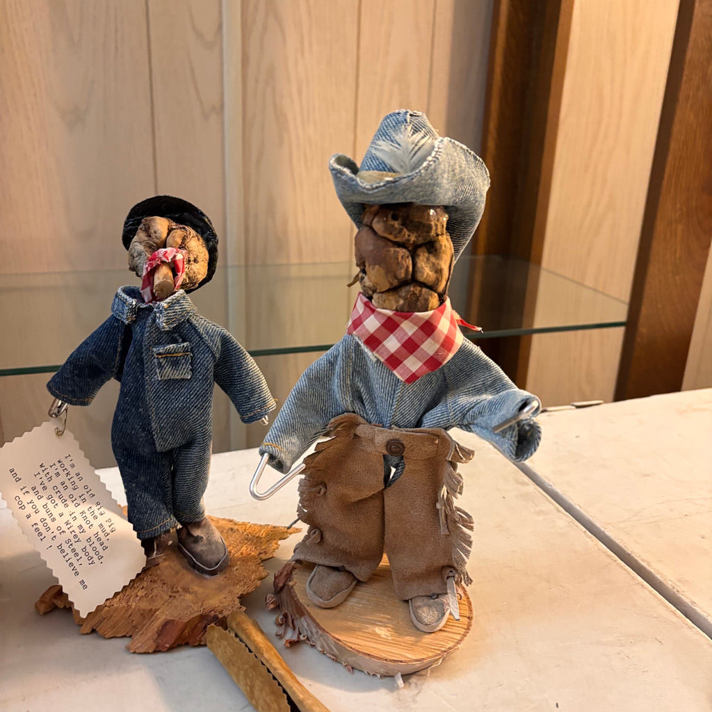 K519 Vintage Grouping (musical wooden windmill and apple art figures)