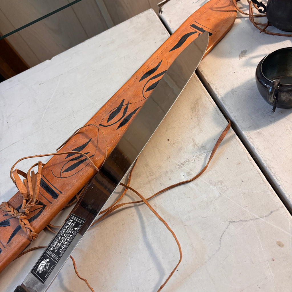 K520 Busque La Marca Colima (Guatemalan machete with sheath, 18" long)