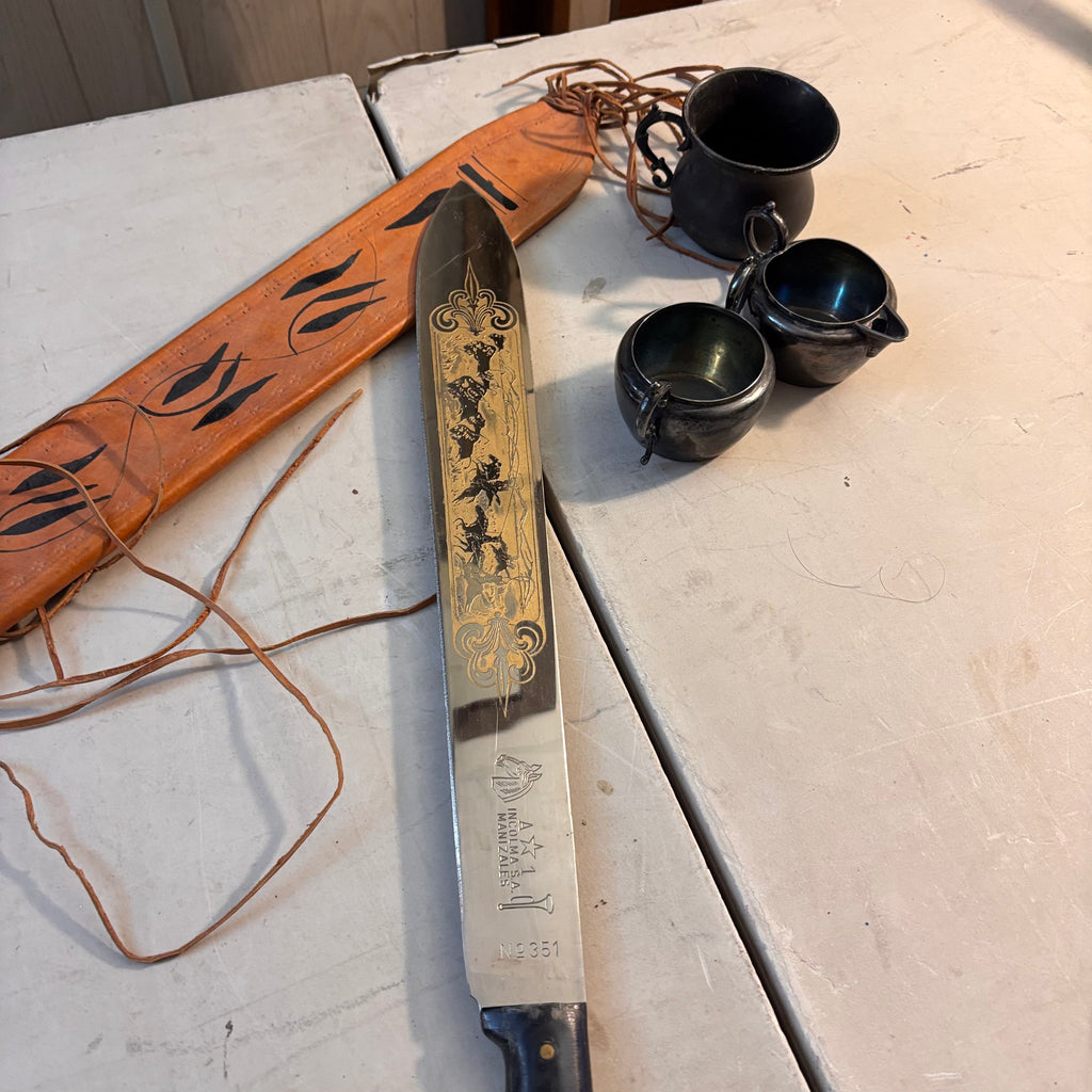 K520 Busque La Marca Colima (Guatemalan machete with sheath, 18" long)