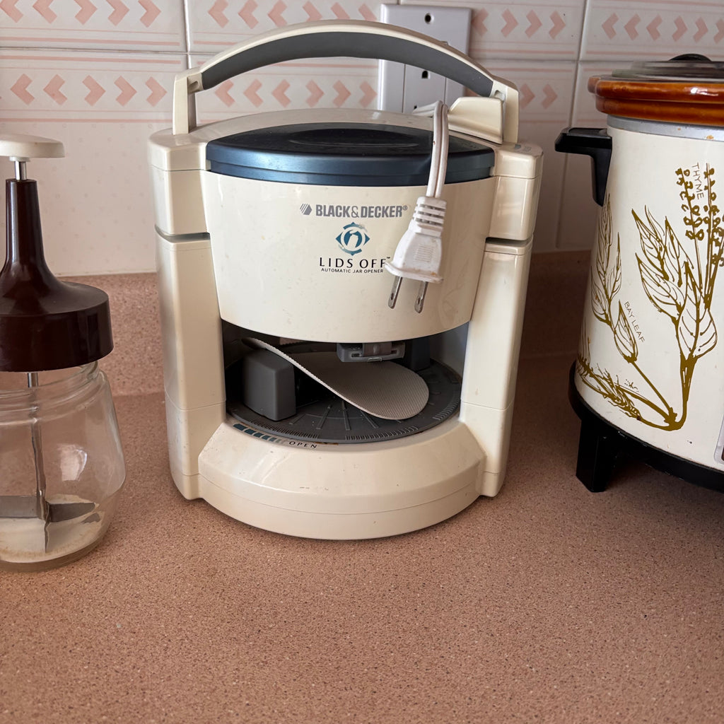 K524 Kitchen Grouping (crock pot and more)