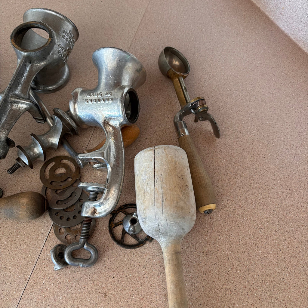 K526 Vintage Kitchen Gadget Grouping (egg beater and more)
