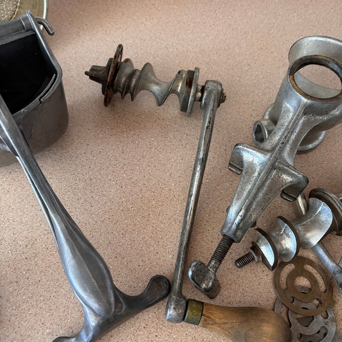 K526 Vintage Kitchen Gadget Grouping (egg beater and more)
