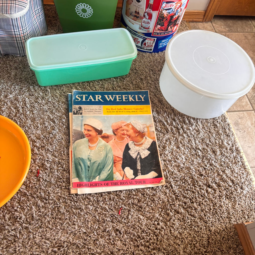 K527 Vintage Tupperware and More Grouping