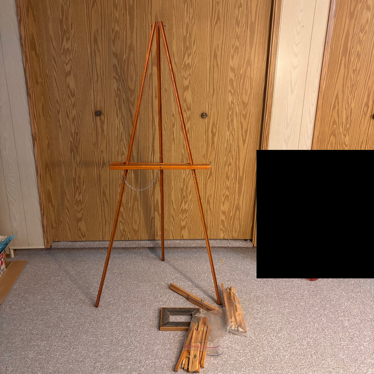 K522 Vintage Wooden Easels Grouping
