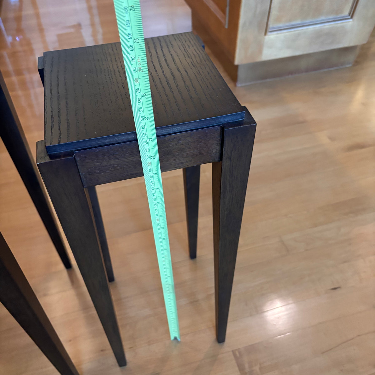 X207 Set of 3 Dark wood nesting tables with square tops