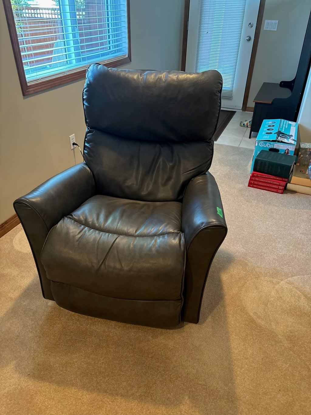 X102 La-Z-Boy grey leather electric recliner