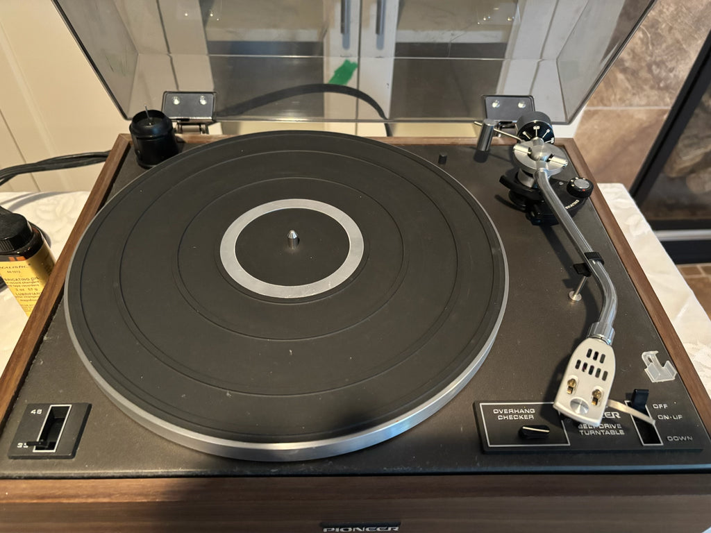 X103 Vintage Pioneer PL-120D turntable