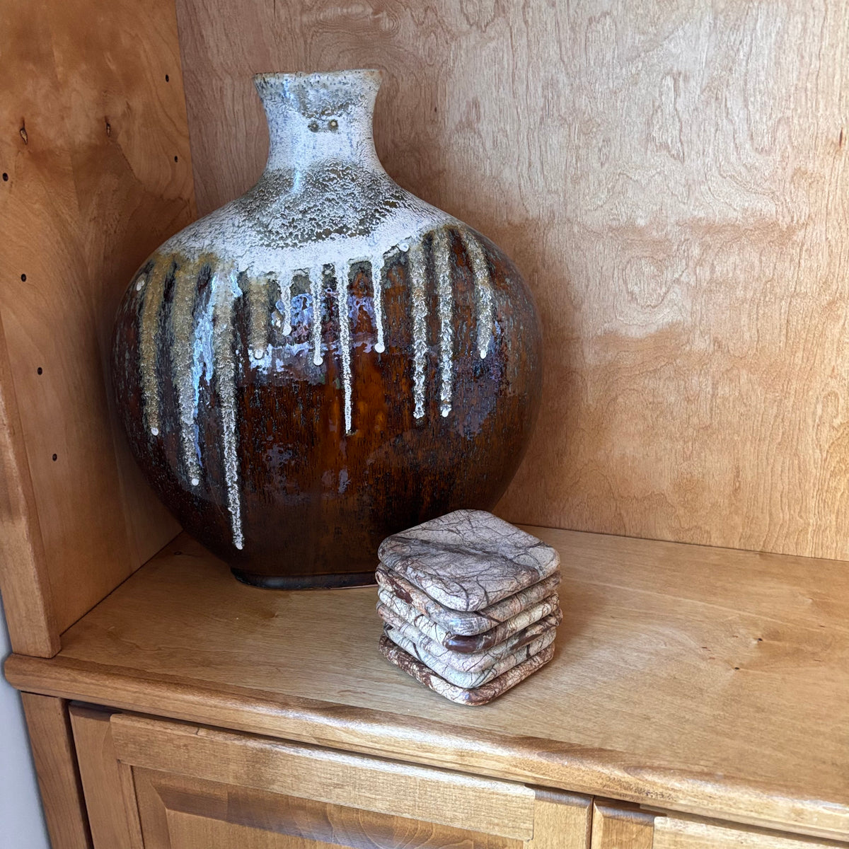 X208 Large Pottery Vase and 6 coasters