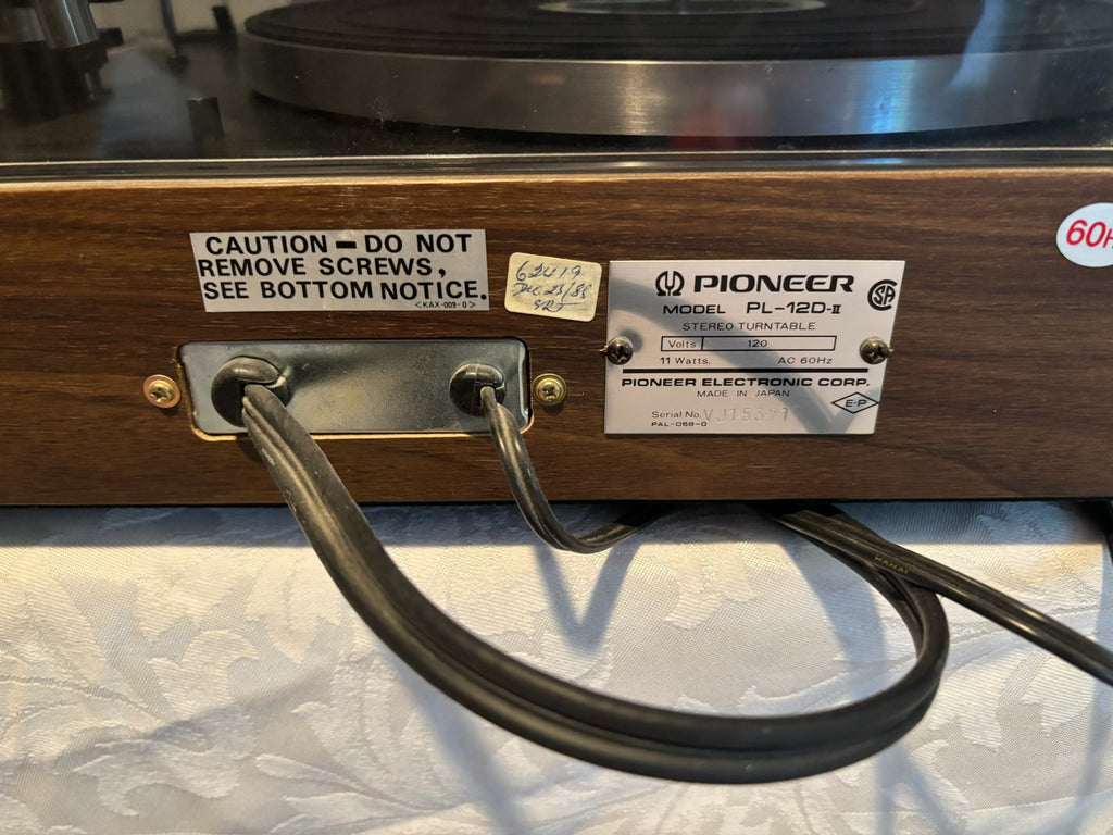 X103 Vintage Pioneer PL-120D turntable