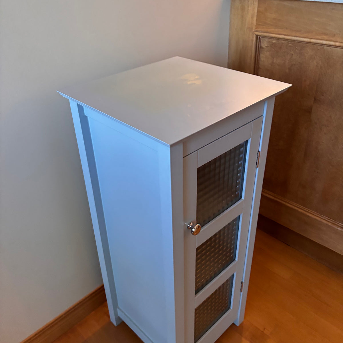 X209 Light blue Wooden farmhouse style glass door cabinet (mark on top)