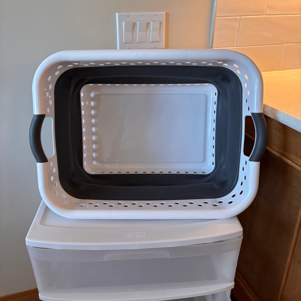 X215 Laundry and storage Grouping (laundry basket and more)