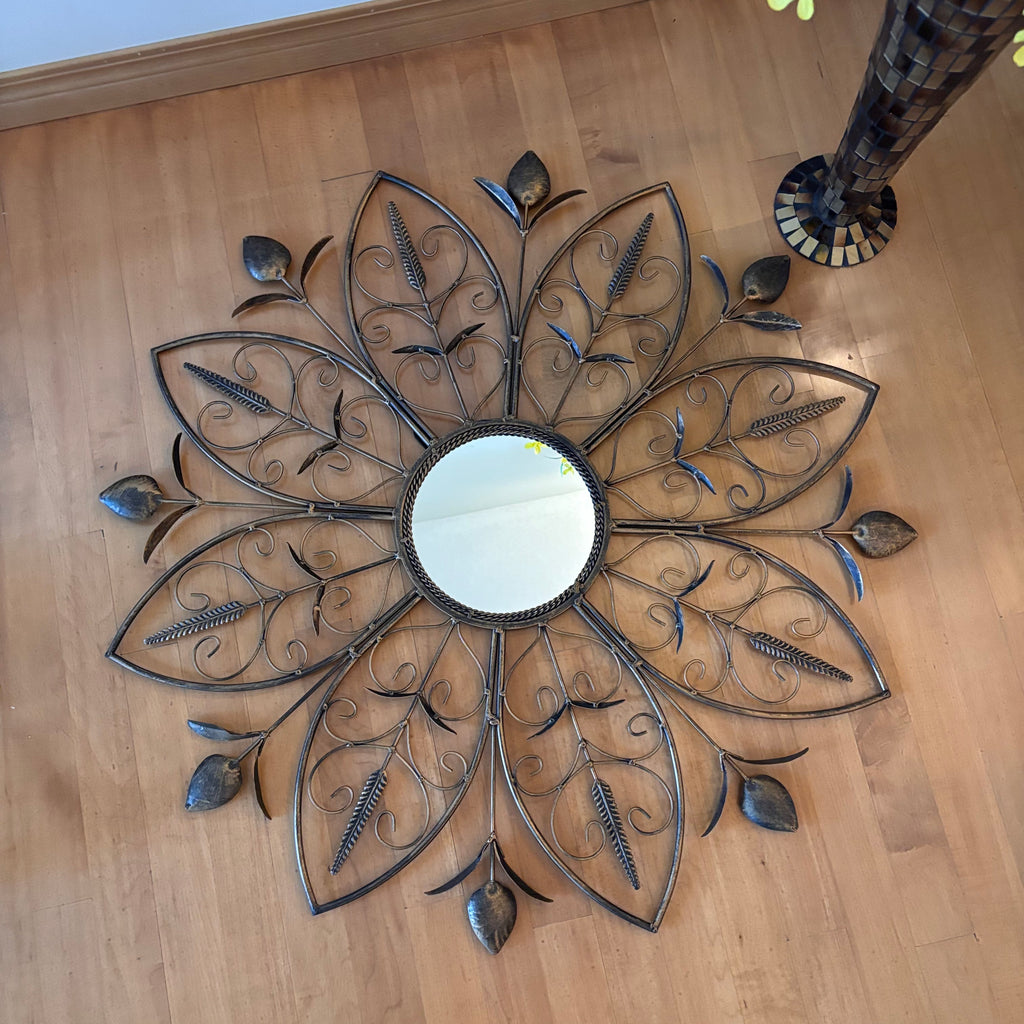 X216 Floral Decor Grouping (wall hanging and vase)