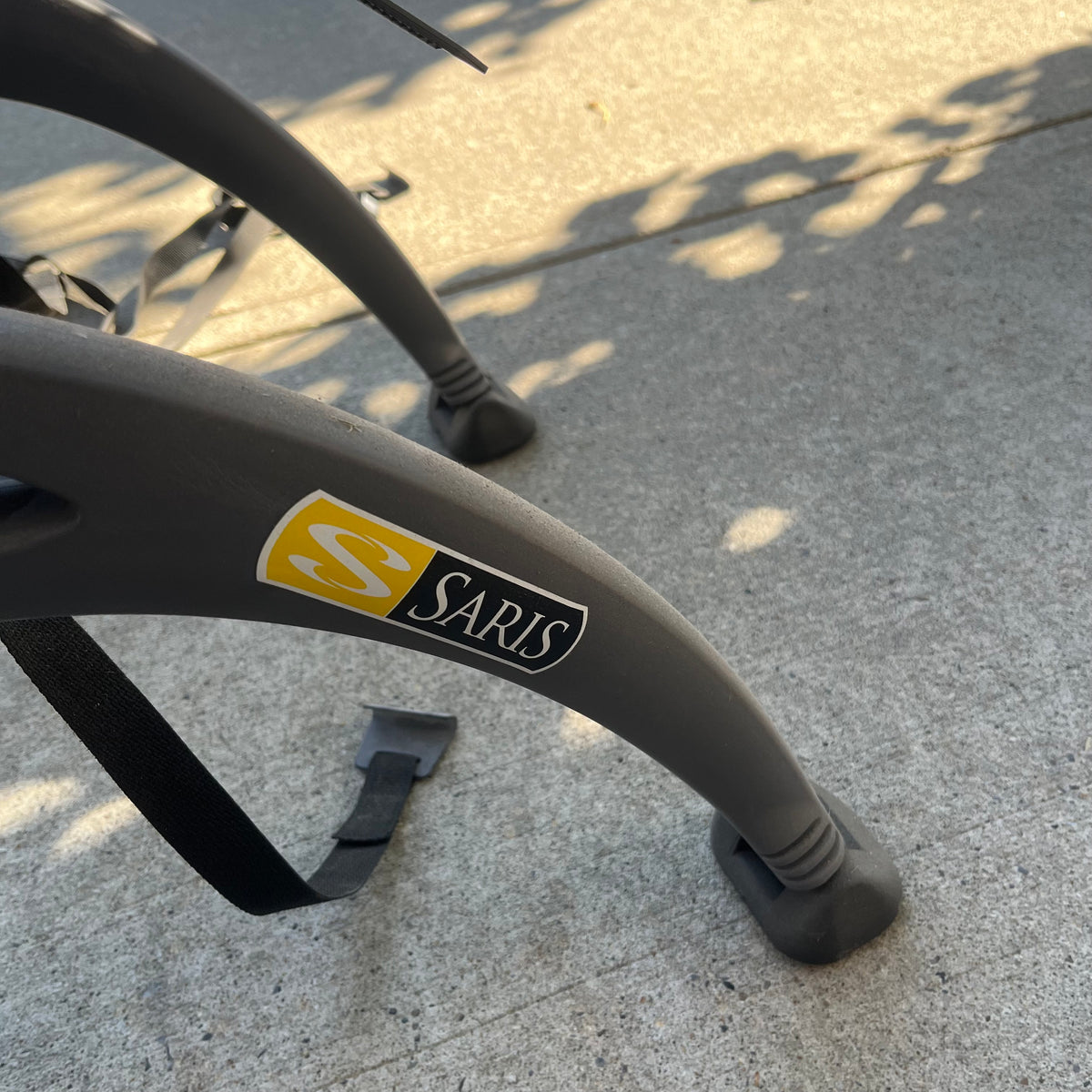 X304 Saris Bones 3 rear car bike rack