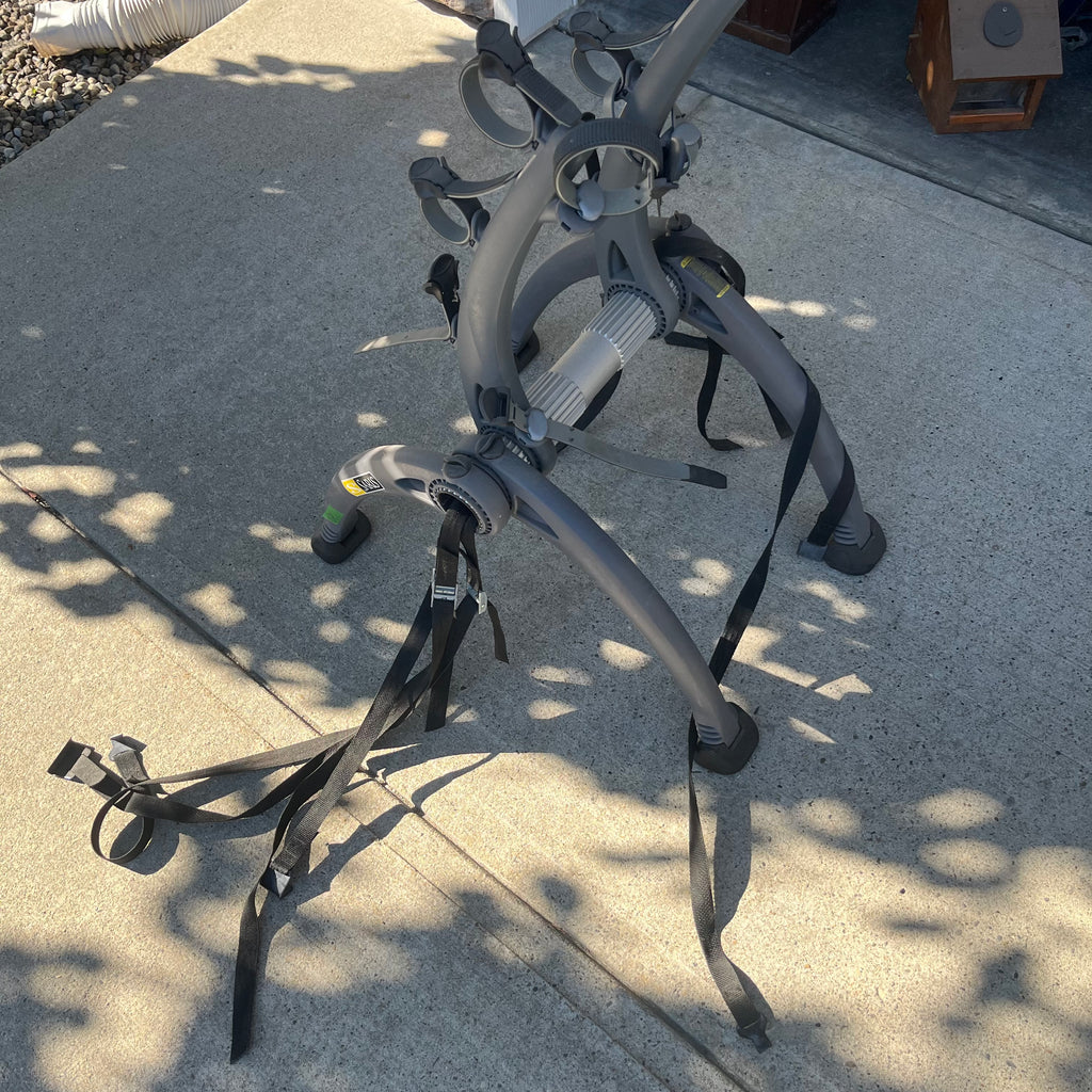 X304 Saris Bones 3 rear car bike rack